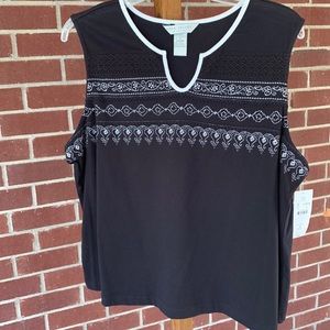 NWT - Napa Valley - Decorative Lace Overlay with White Embroidered Tank